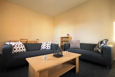 2 bed flat, Westgate Road, Newcastle Upon Tyne, Newcastle, NE46AD - Image 1